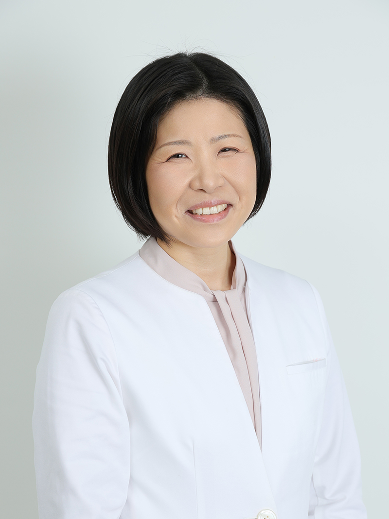 𠮷見　涼子